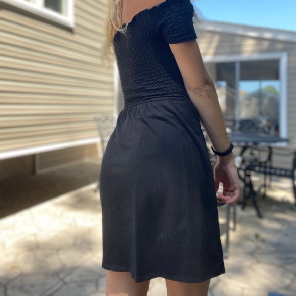 hollister dress! - Picture 2 of 3